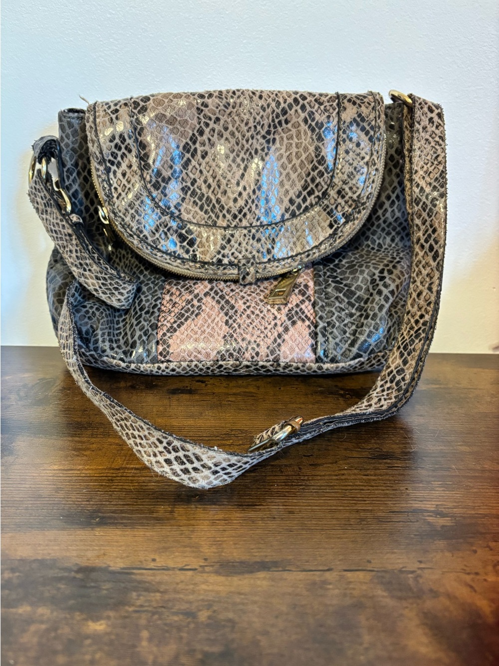 Jessica Simpson snakeprint cross body bag